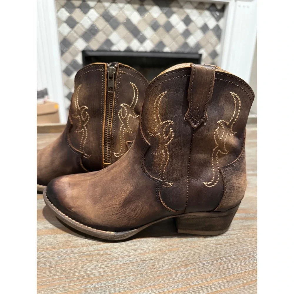 Circle G Tobacco Embroidered Western Ankle Booties‎ Round Toe New 7 Boho